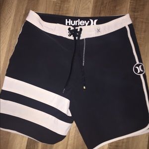 Men’s Hurley phantom board shirts